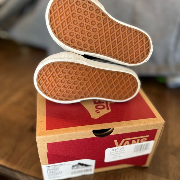 Sk8-Mid Reissue V Tie-Dye Skull/Black Baby Vans - Picture 4 of 4